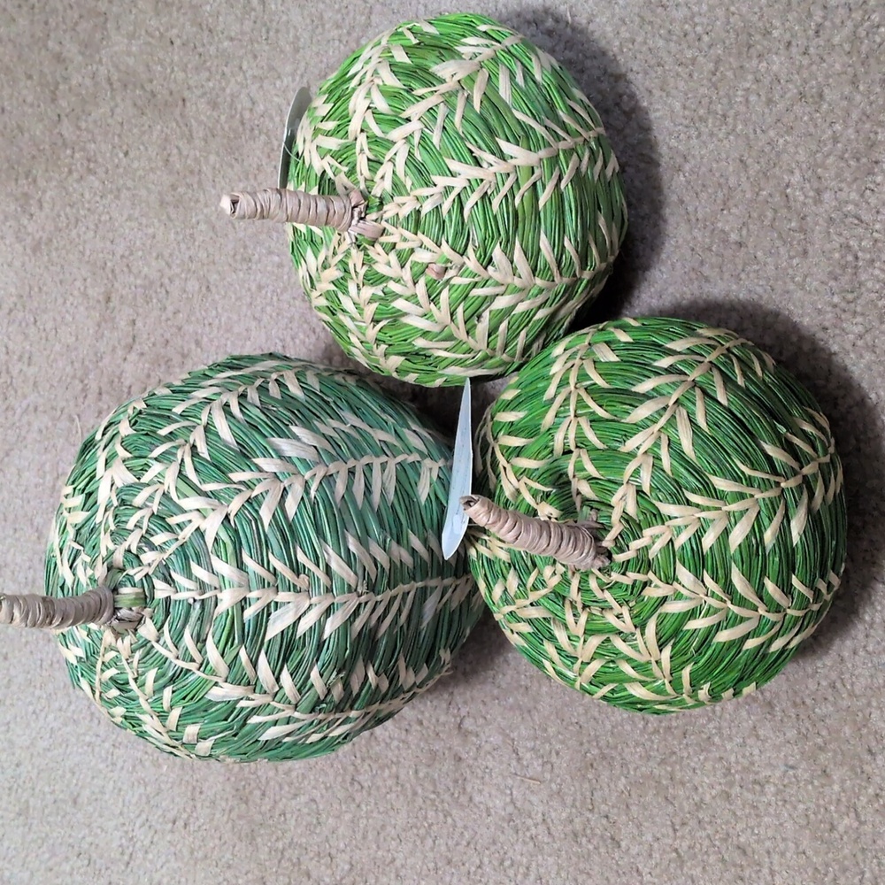Lot Of 3 Woven Pumpkins - Picture 2 of 5